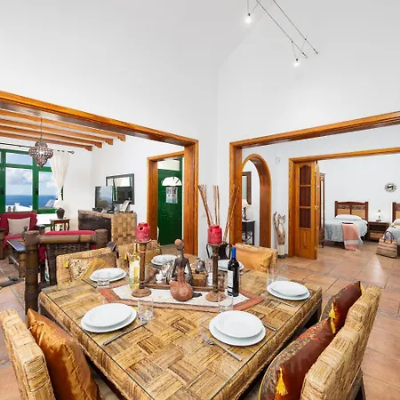 Sol Y Mar * Яйса