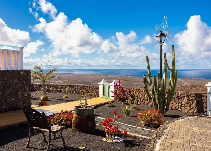 Sol Y Mar Yaiza (Lanzarote)